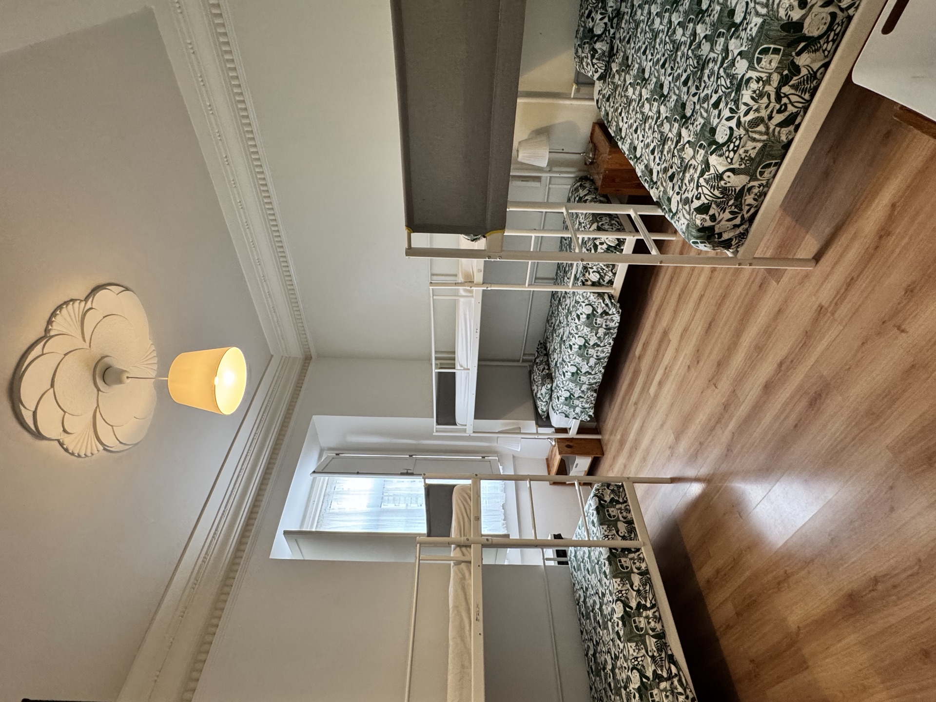 Multi-bunk student room with decorative ceiling, EntreCampos