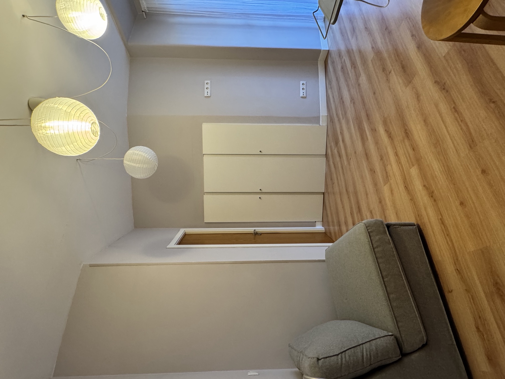Twin private room with warm decor, EntreCampos