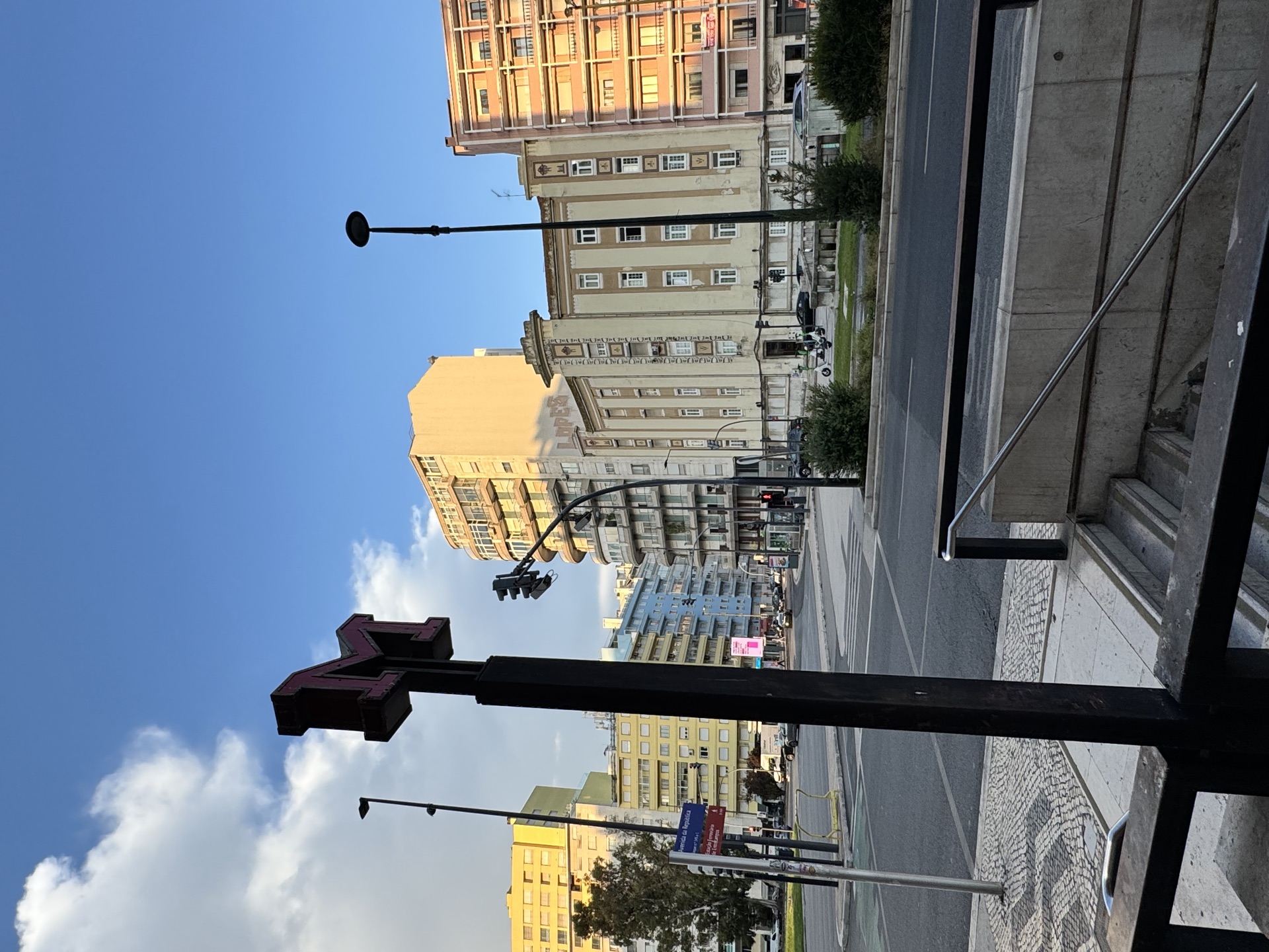 Metro sign at Avenida da República, EntreCampos