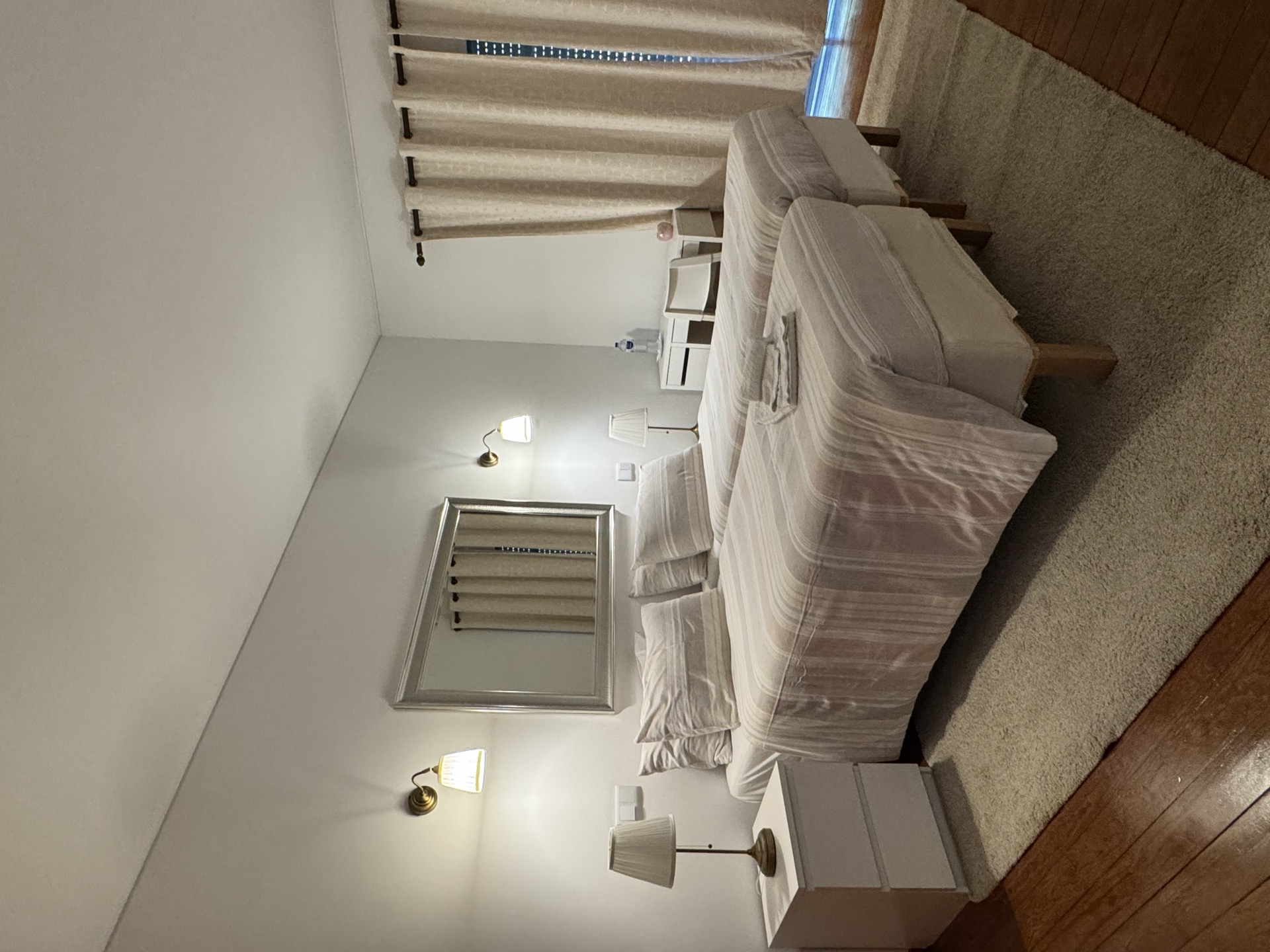 Private twin room with wardrobe wall, Santa Catarina Villa